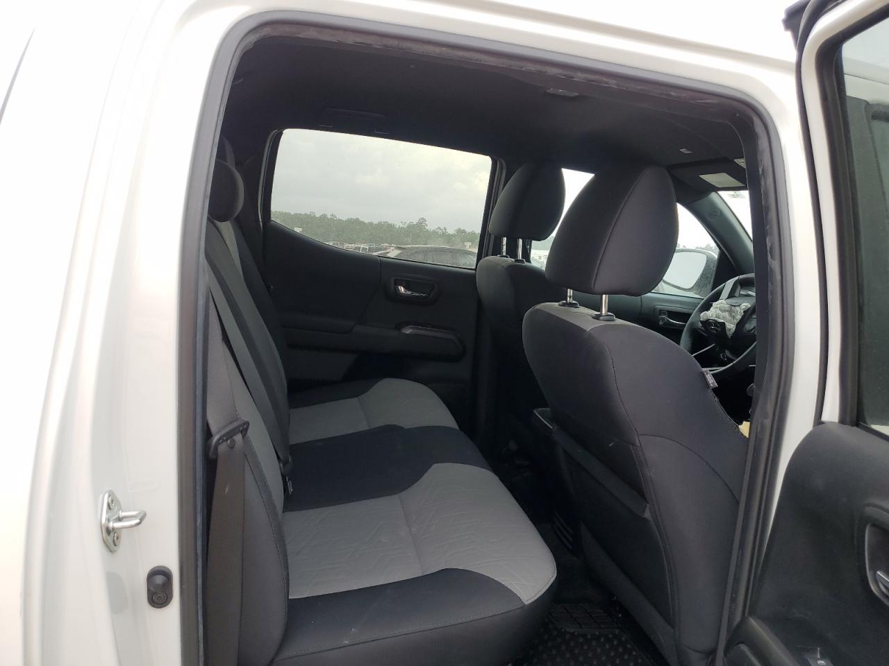 VIN: 3TYCZ5AN1NT082548 2022 TOYOTA TACOMA