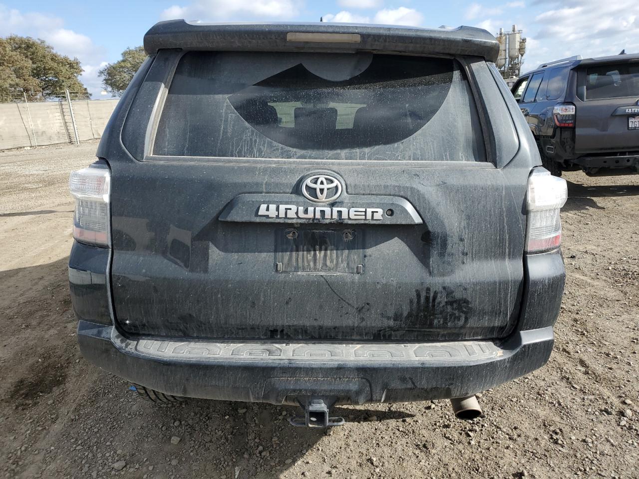 2017 Toyota 4Runner Sr5 vin: JTEZU5JR8H5150017