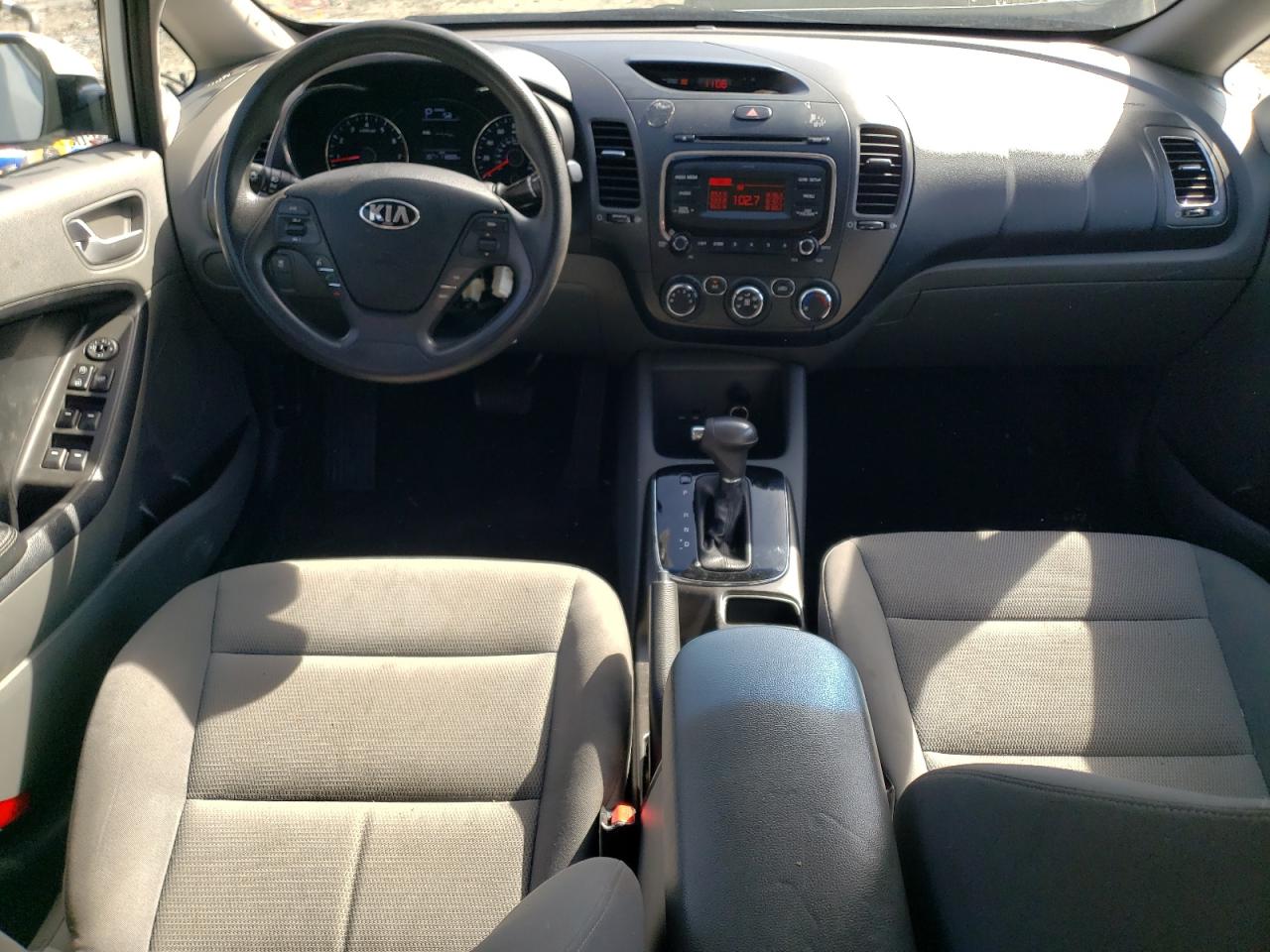 3KPFK4A70HE033218 2017 Kia Forte Lx