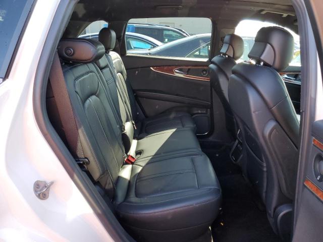 2020 Lincoln Nautilus - Image 11