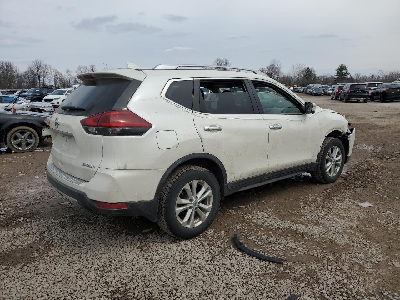 JN8AT2MV3JW354000 2018 Nissan Rogue S