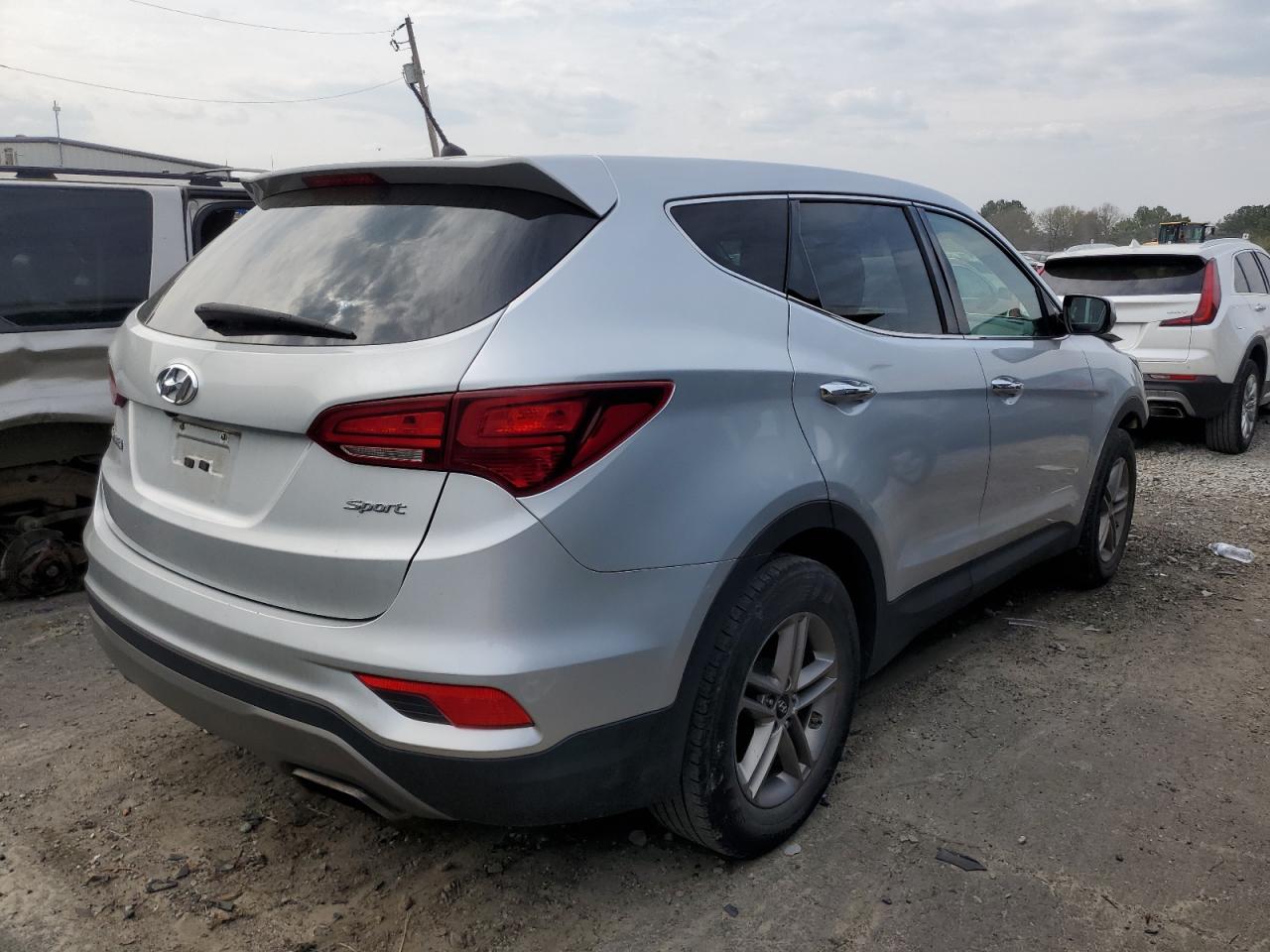 2018 Hyundai Santa Fe Sport vin: 5XYZT3LB8JG533450