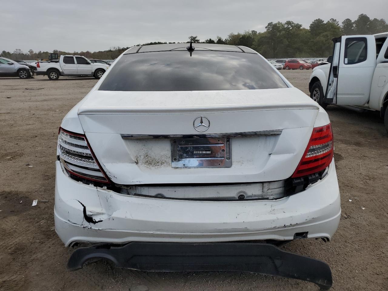 WDDGJ4HB1DF956279 2013 Mercedes-Benz C 250