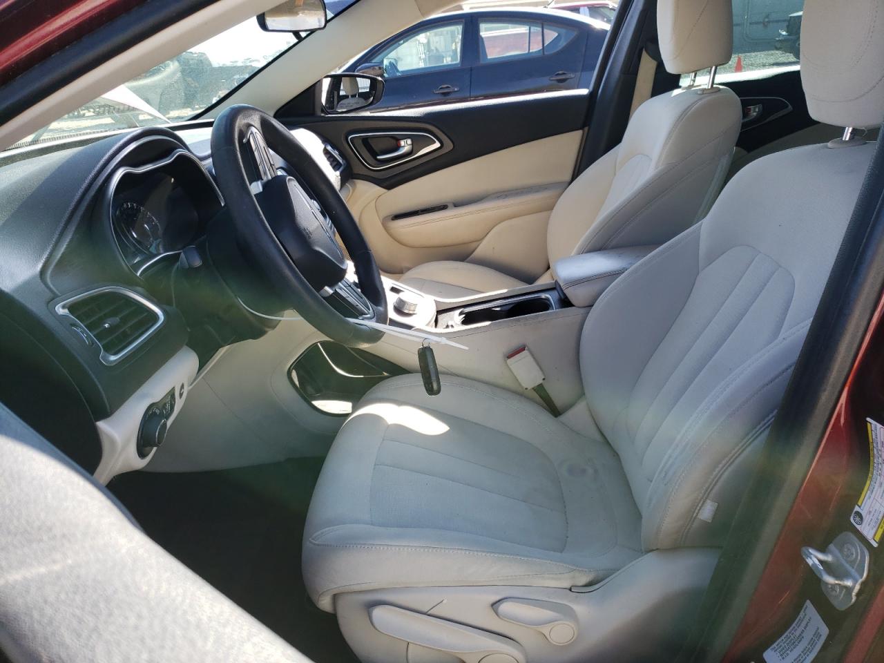 1C3CCCFB2FN609900 2015 Chrysler 200 Lx