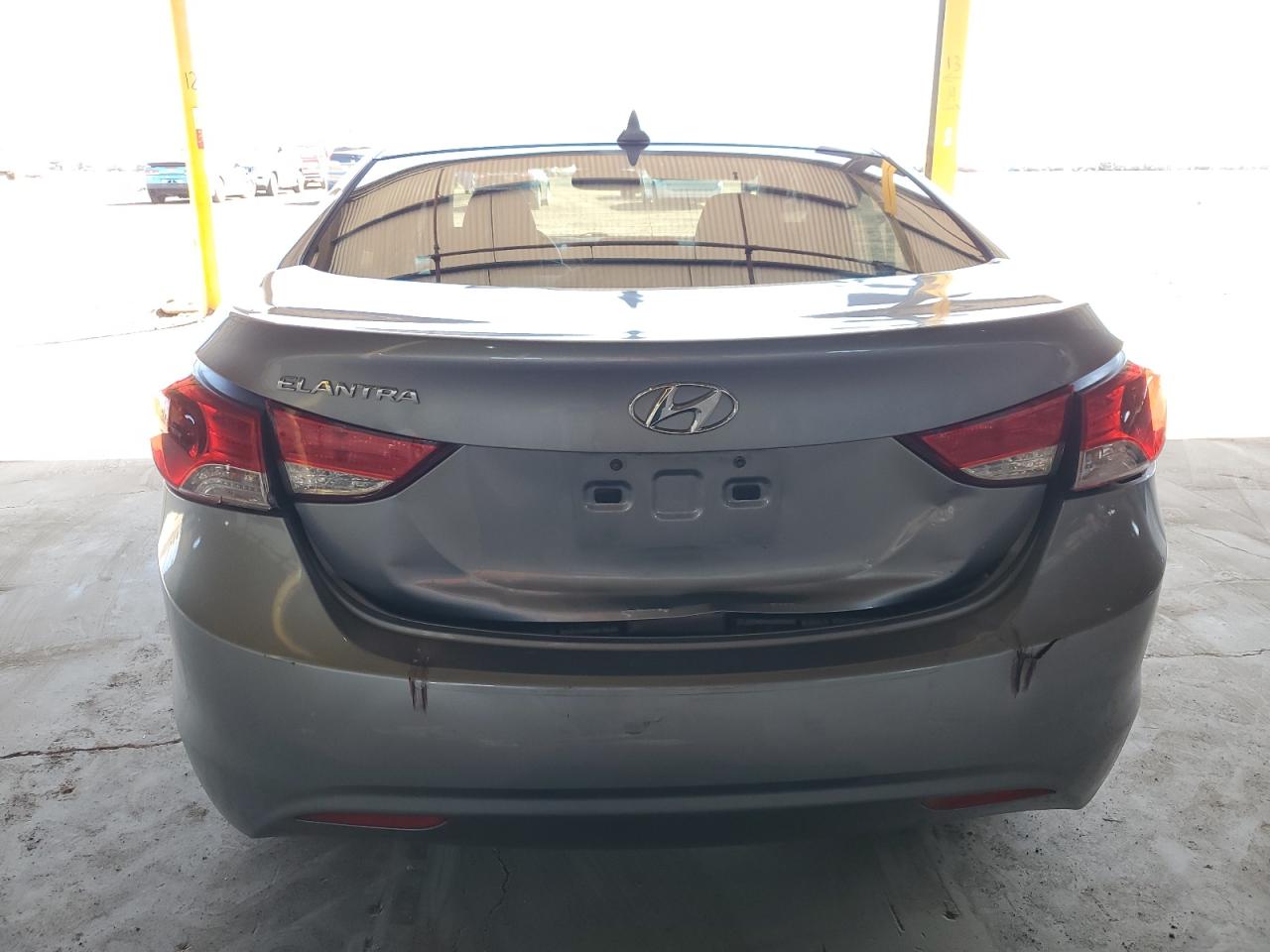 KMHDH4AE6DU559932 2013 Hyundai Elantra Gls