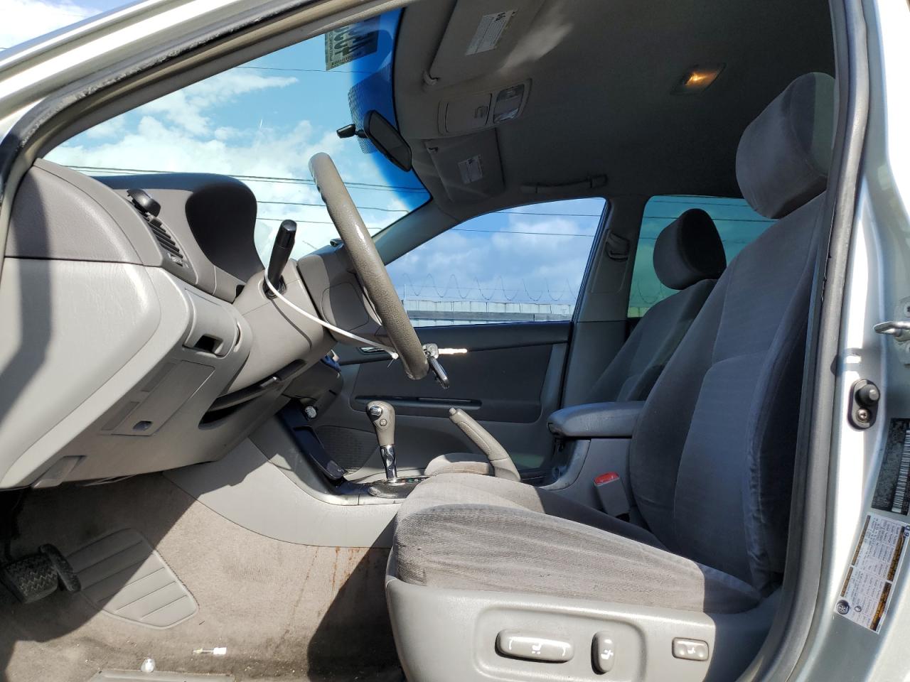 JTDBE32K453025385 2005 Toyota Camry Le