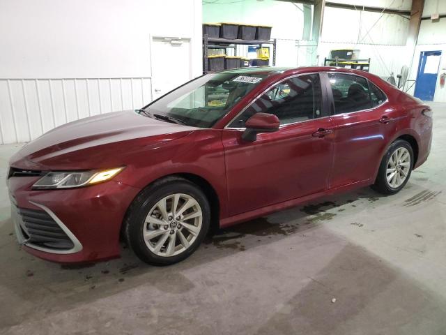 Lot #2489512265 2022 TOYOTA CAMRY LE salvage car