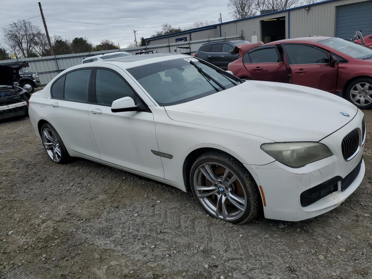 2012 BMW 750 I vin: WBAKA8C54CCY37913