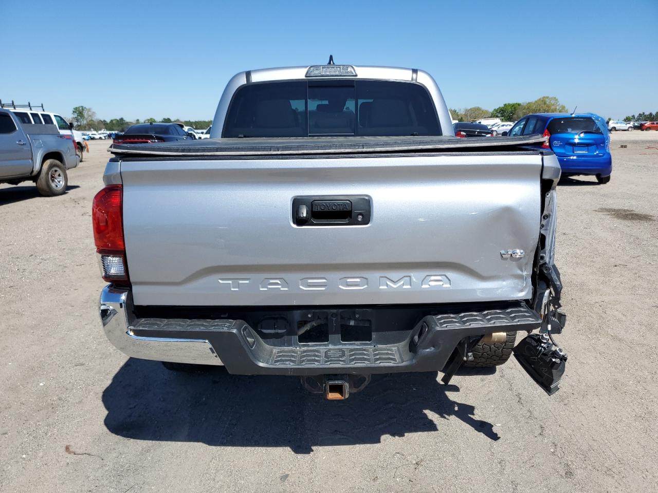 3TMAZ5CN6KM105768 2019 Toyota Tacoma Double Cab