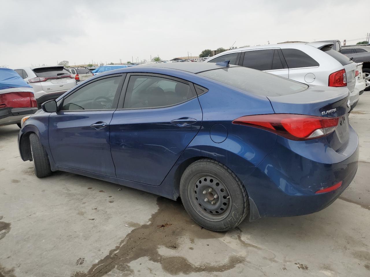 5NPDH4AE7GH756045 2016 Hyundai Elantra Se