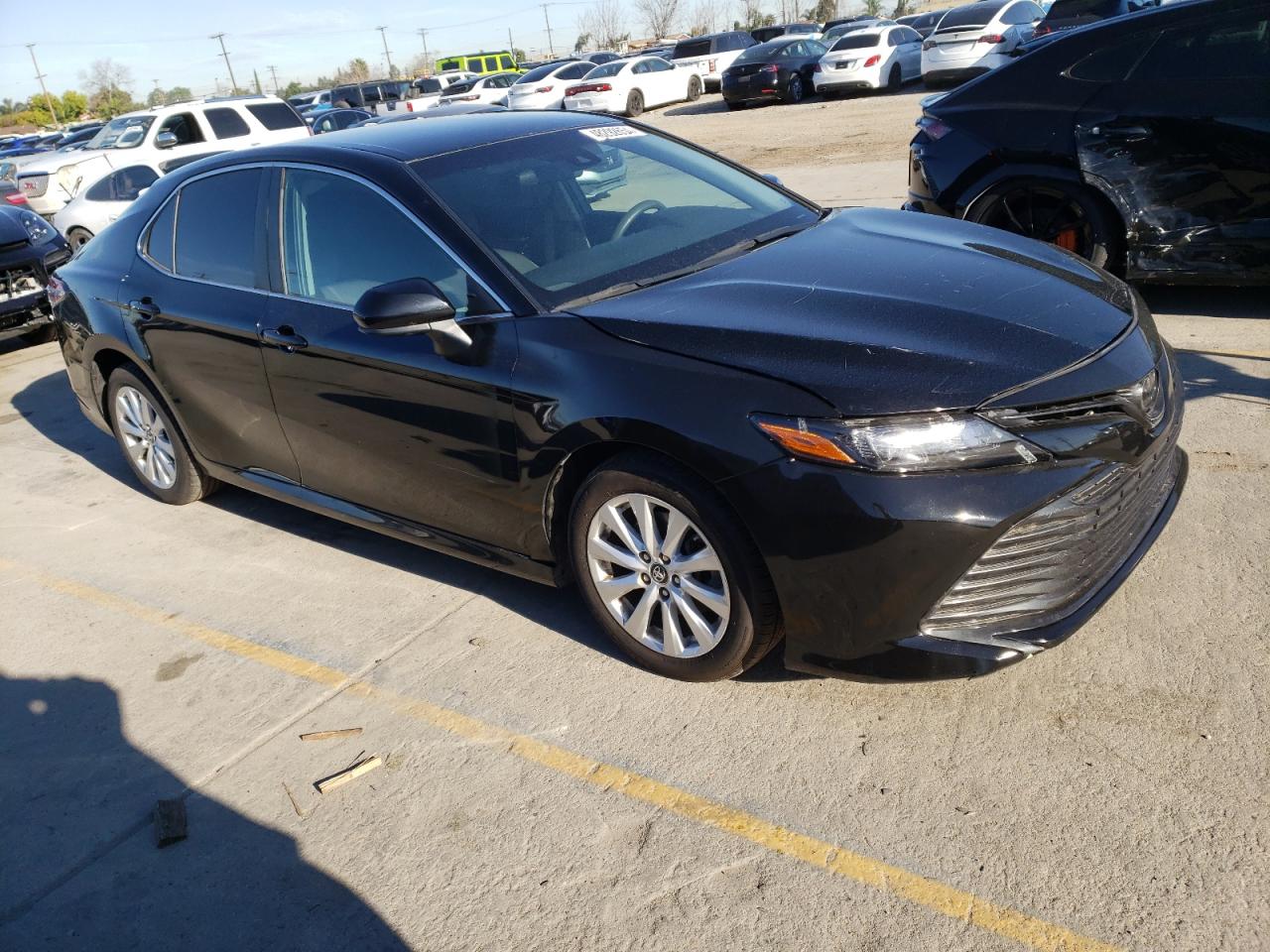 2018 Toyota Camry L vin: 4T1B11HK5JU137524