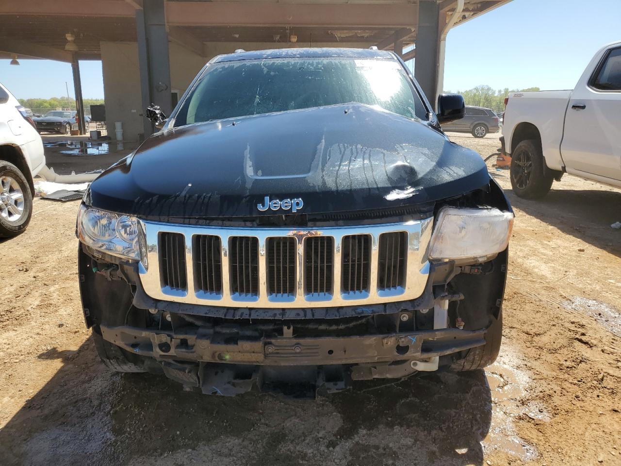 1J4RS4GG0BC515555 2011 Jeep Grand Cherokee Laredo