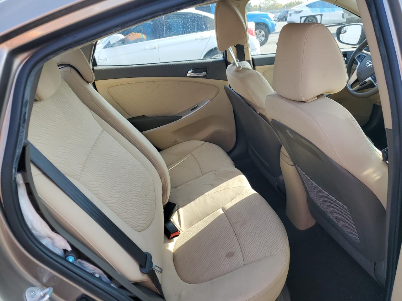 KMHCU4AE4EU647998 2014 Hyundai Accent Gls