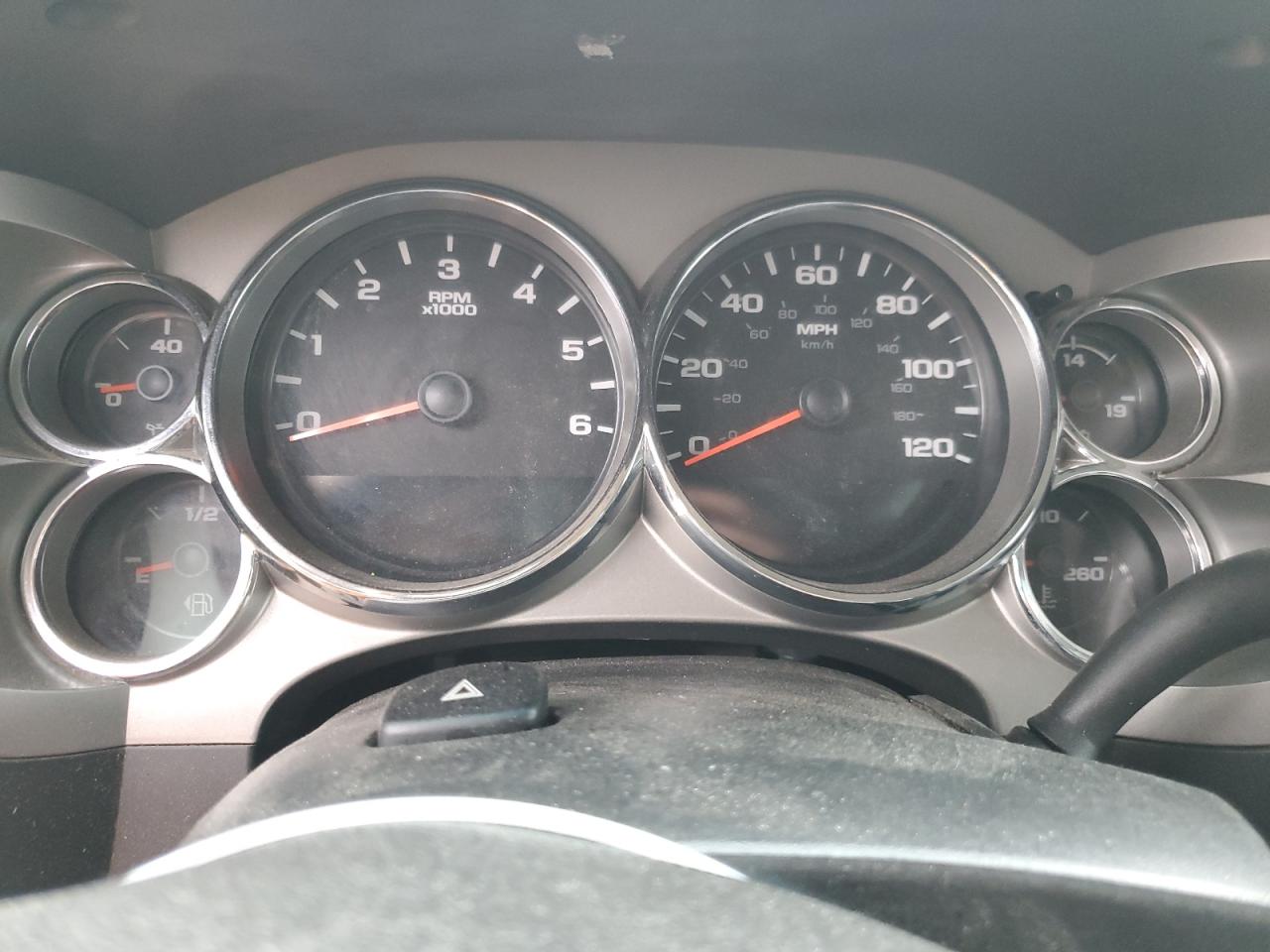 1GCPKSE35BF207989 2011 Chevrolet Silverado K1500 Lt