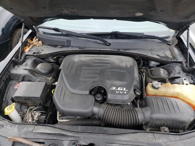 2011 Chrysler 300 - Image 11