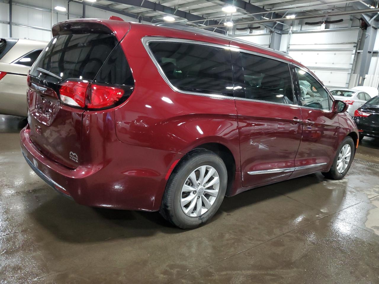 2017 Chrysler Pacifica Touring L vin: 2C4RC1BG9HR665785