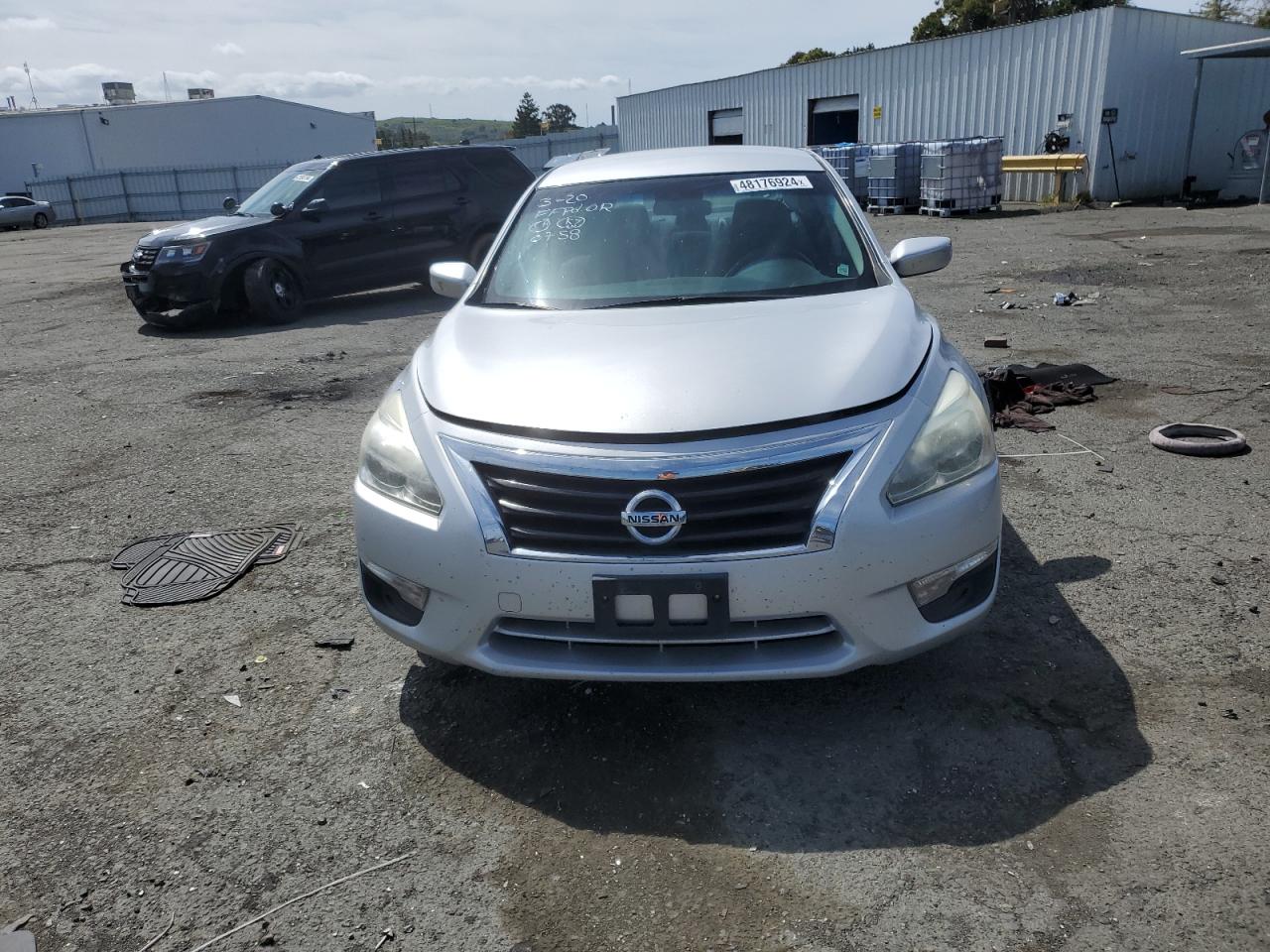 2015 Nissan Altima 2.5 vin: 1N4AL3AP3FC210758