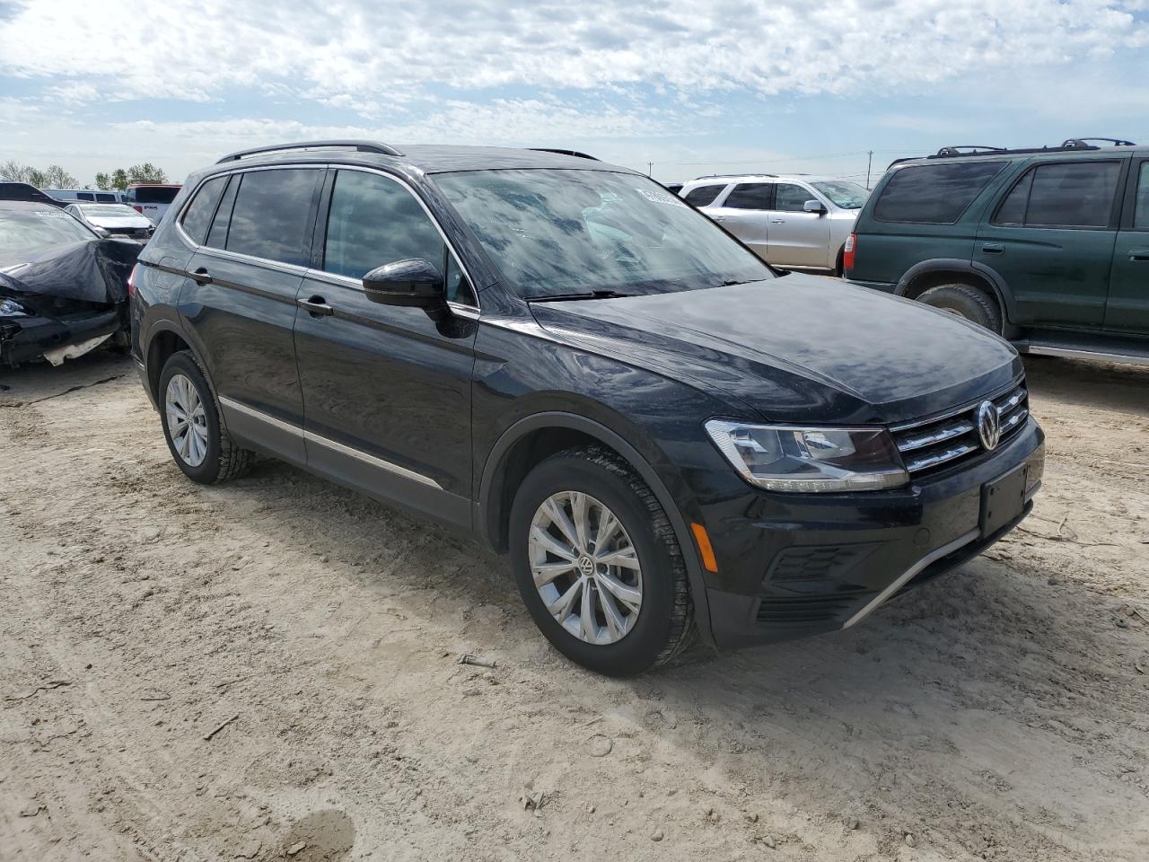 3VV3B7AX2JM079053 2018 Volkswagen Tiguan Se