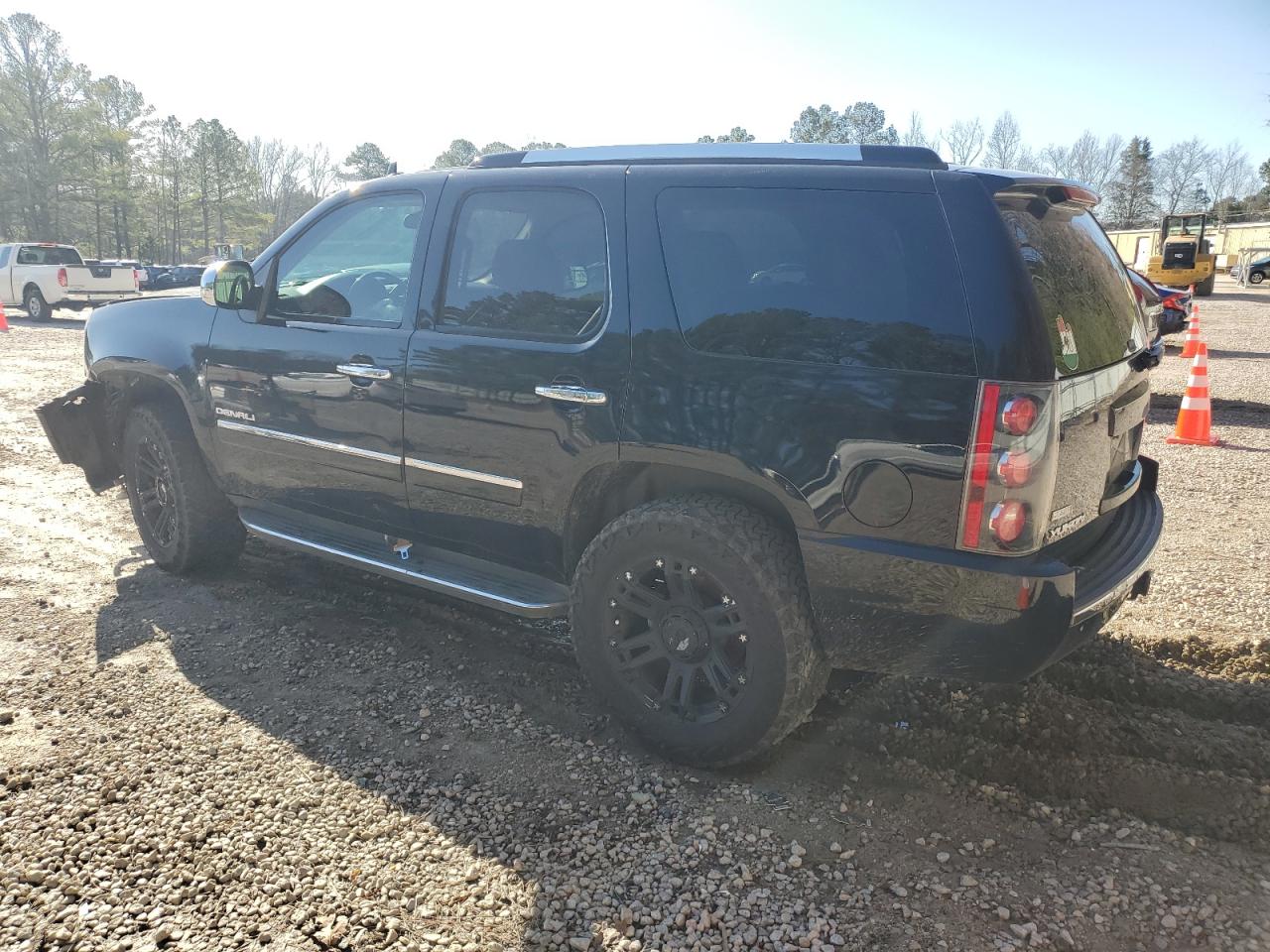 1GKS1EEF8BR183456 2011 GMC Yukon Denali