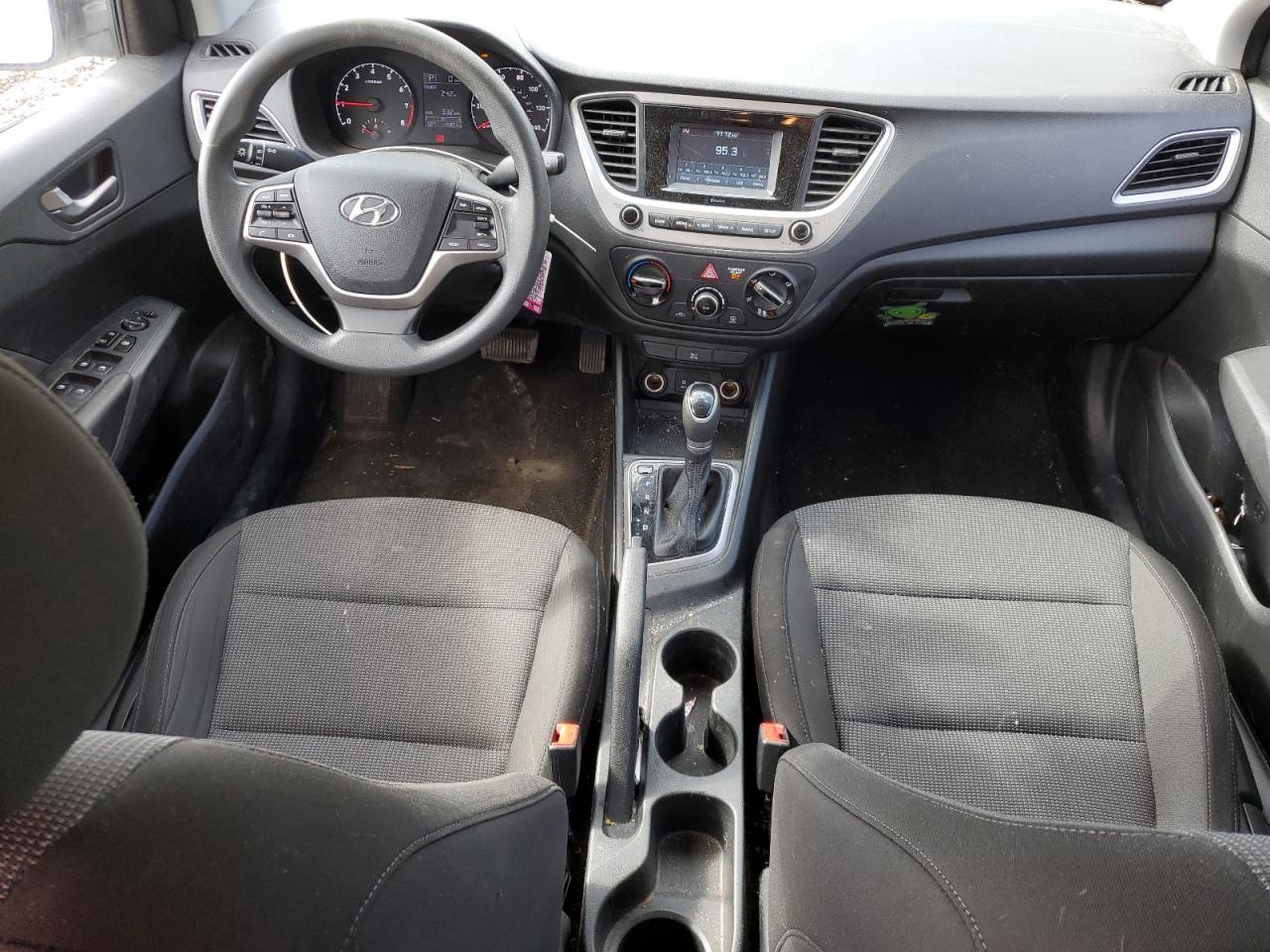 3KPC24A36KE065016 2019 Hyundai Accent Se