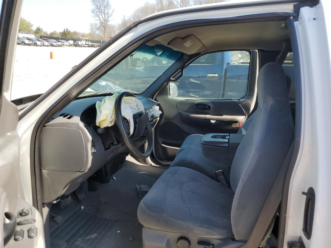 1FTRX17W9XNB66033 1999 Ford F150