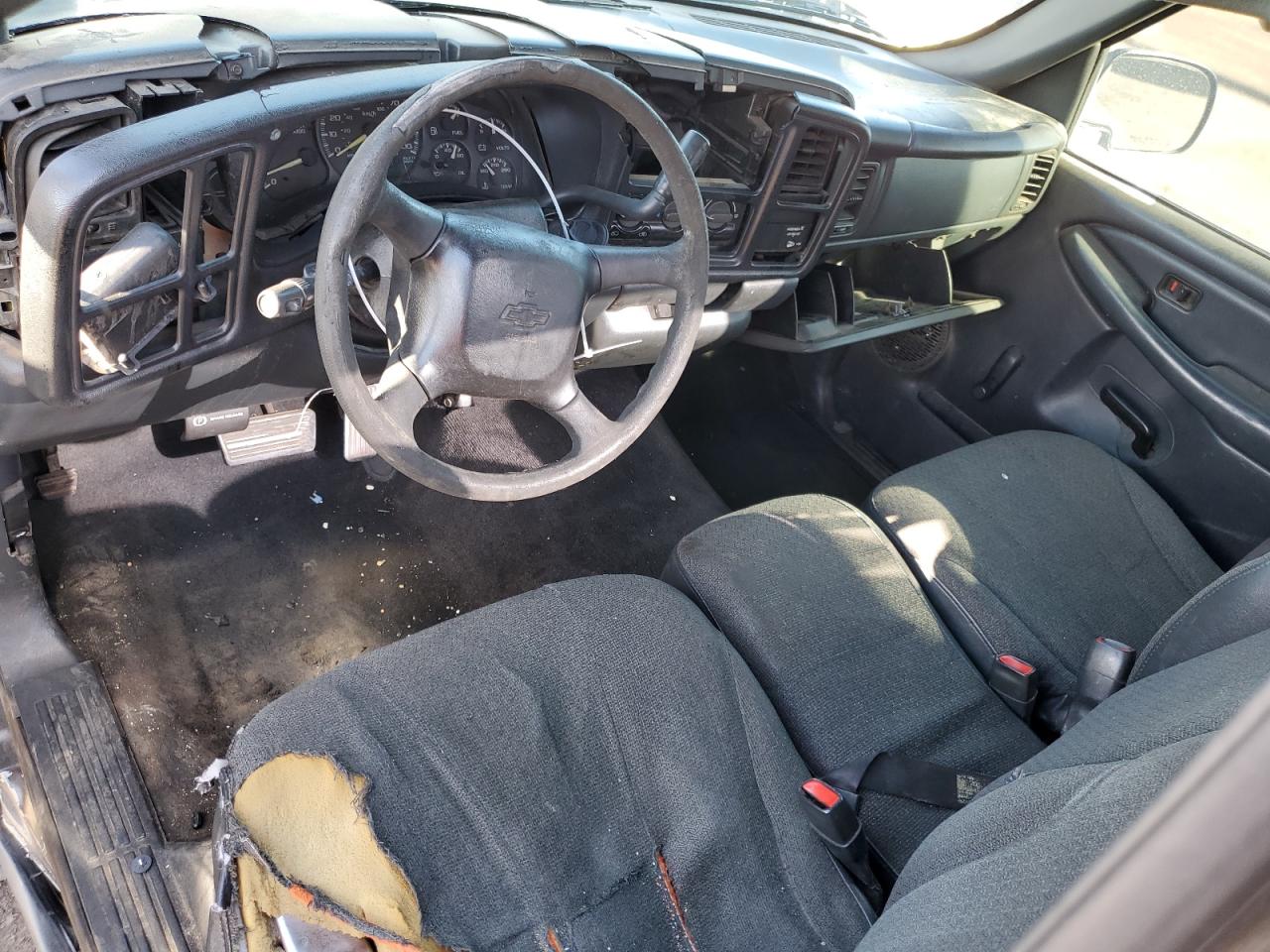 1GCEC14W7YZ350458 2000 Chevrolet Silverado C1500