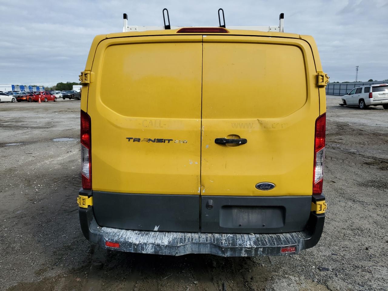 VIN: 1FTYR1ZM7HKB27669 2017 FORD TRANSIT