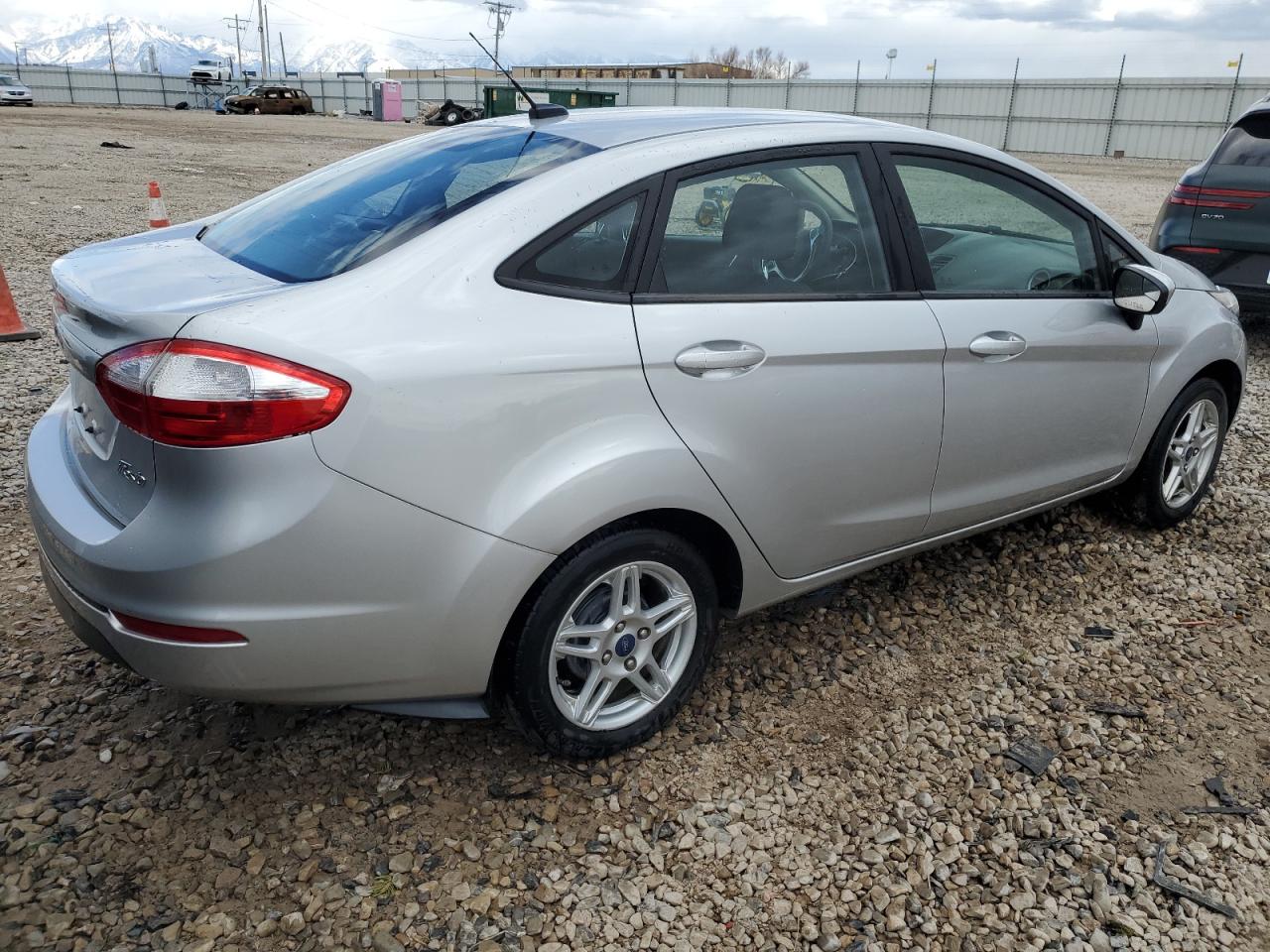 2019 Ford Fiesta Se vin: 3FADP4BJXKM156871