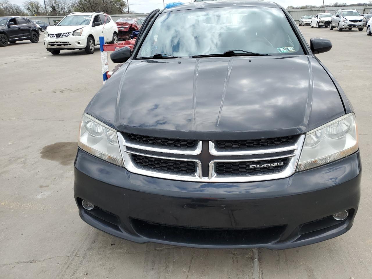 1B3BD2FG7BN544869 2011 Dodge Avenger Lux