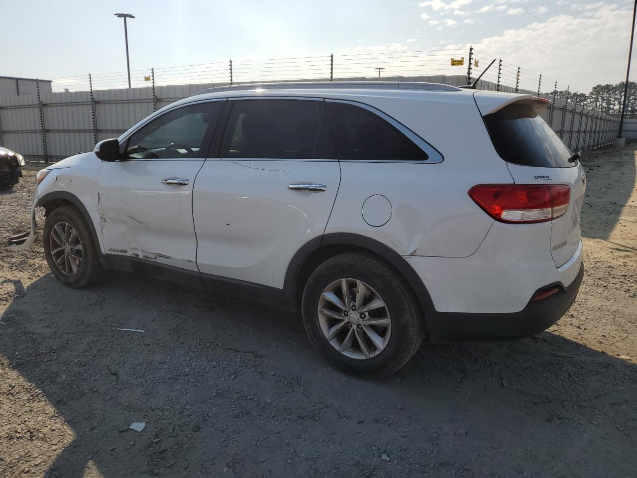 5XYPGDA52HG288394 2017 Kia Sorento Lx