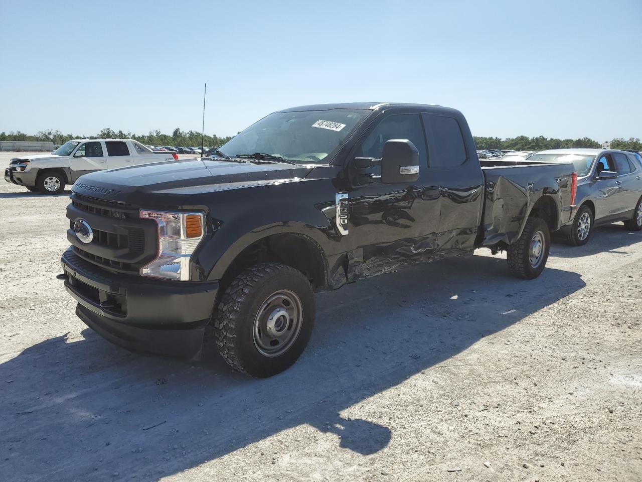 2022 Ford F350 Super Duty vin: 1FT8X3B6XNEG44679