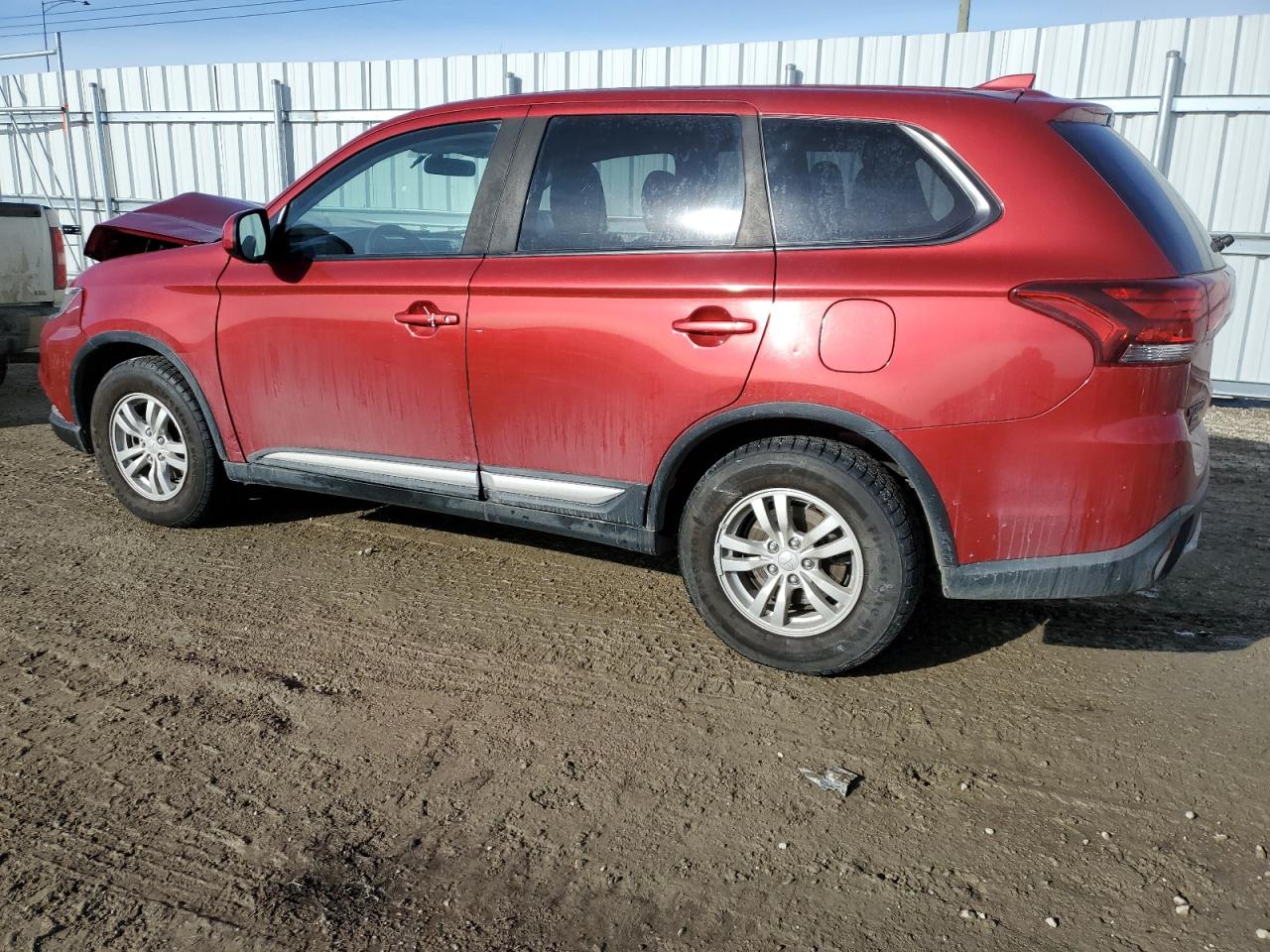 JA4AZ2A37JZ611133 2018 Mitsubishi Outlander Es