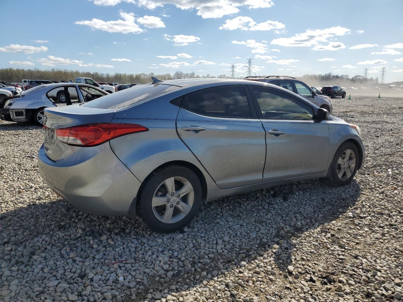 2013 Hyundai Elantra Gls vin: KMHDH4AE7DU931827