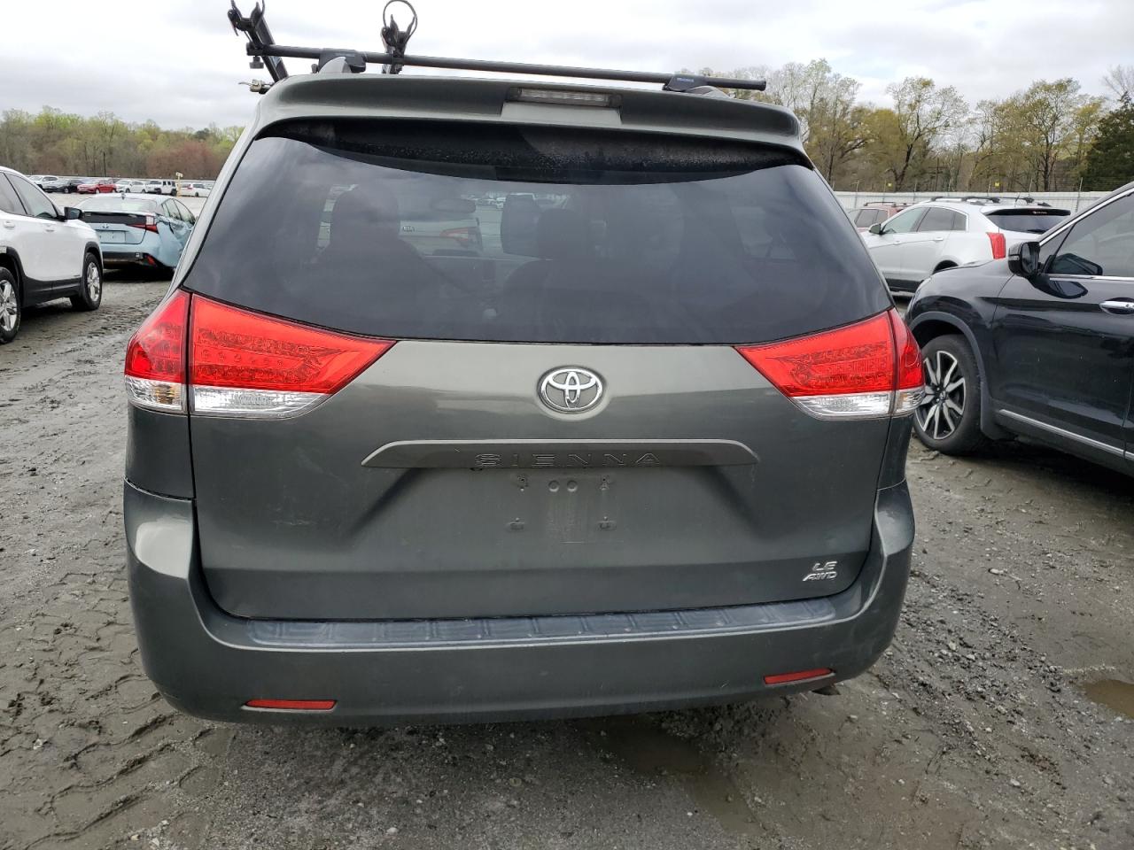 5TDJK3DC4CS047747 2012 Toyota Sienna Le