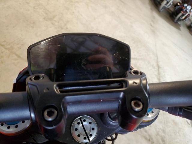 2022 DUCATI HYPERMOTAR ZDMBAJDT3NB008562