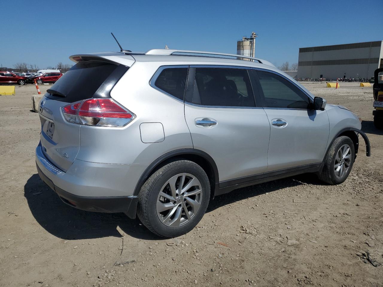 2015 Nissan Rogue S vin: 5N1AT2MT5FC770175