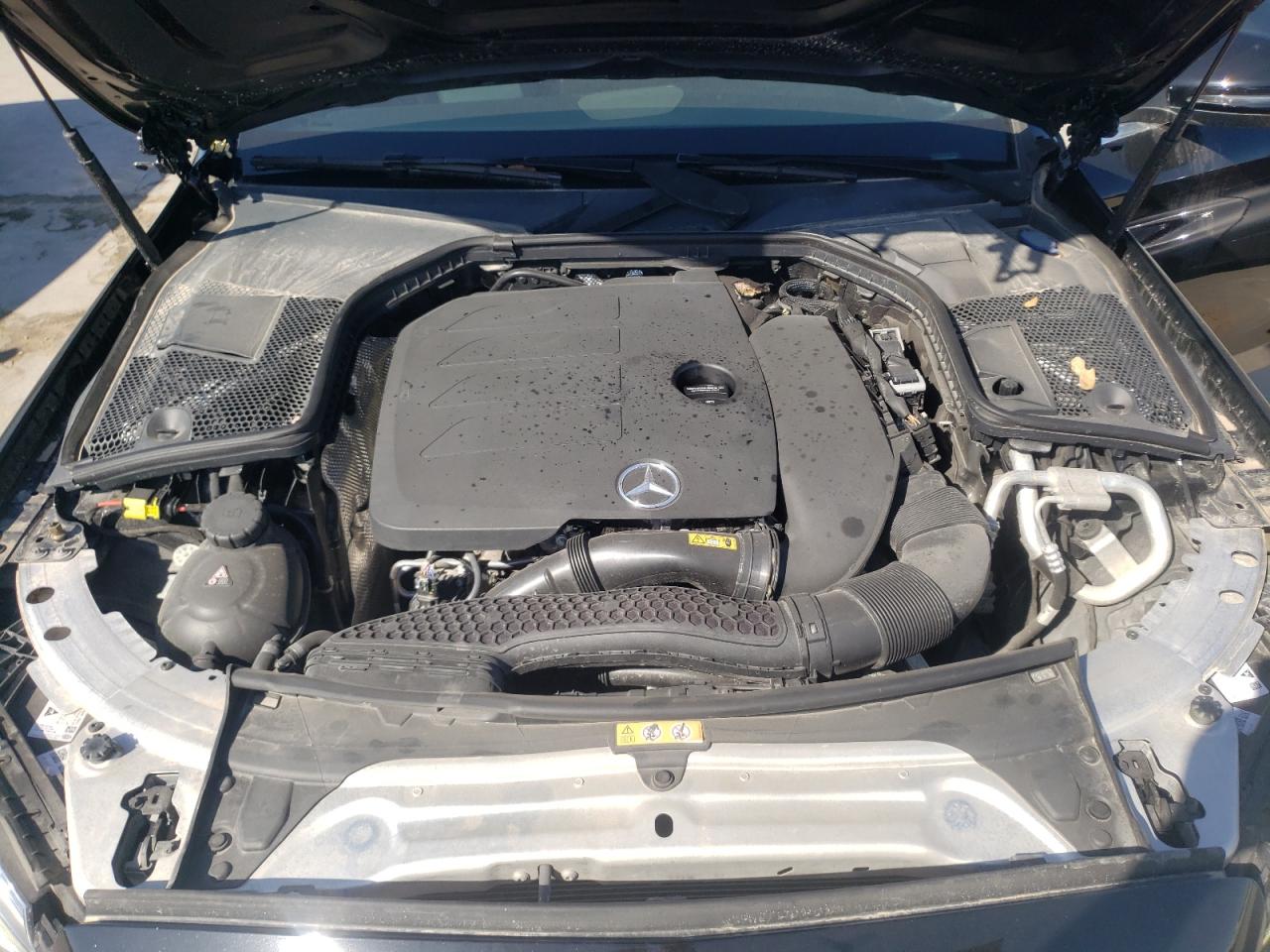 VIN: WDDWF8DB6KR458035 2019 MERCEDES-BENZ C-CLASS