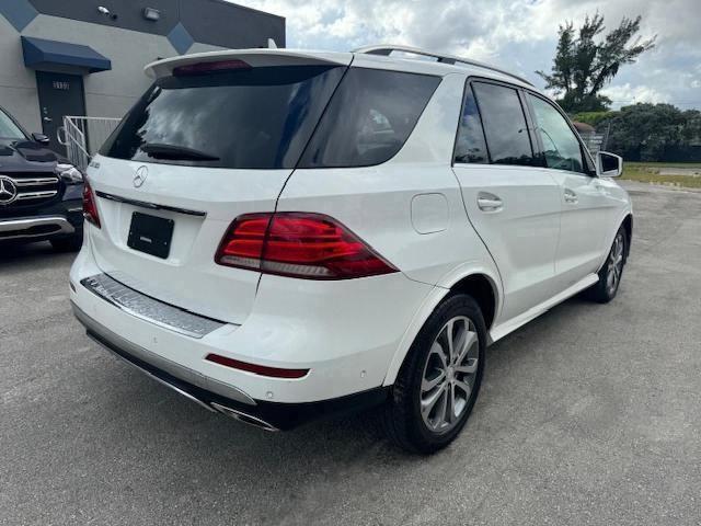 2016 Mercedes-Benz GLE - Image 3