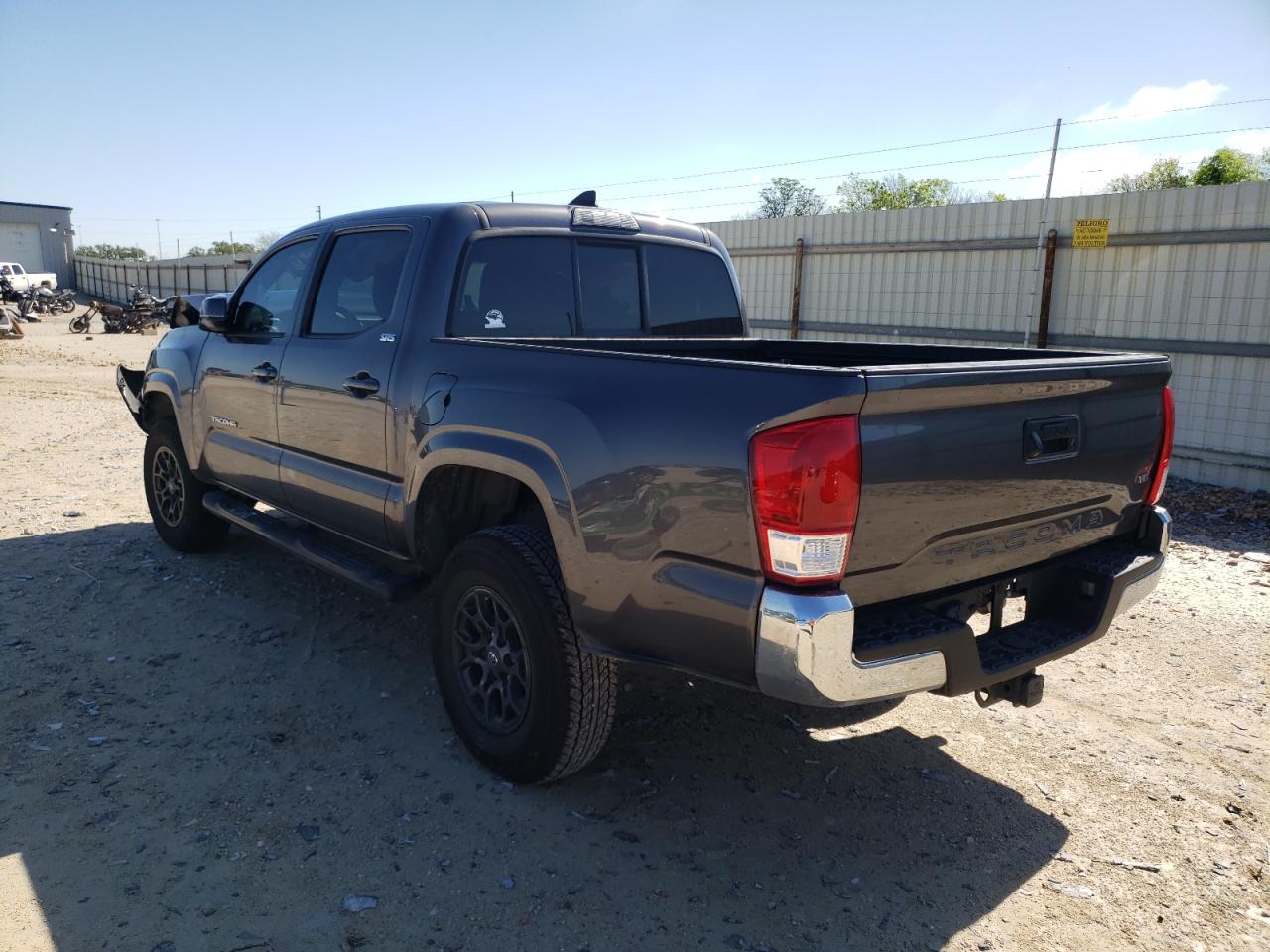 2016 Toyota Tacoma Double Cab vin: 5TFAZ5CN3GX013325