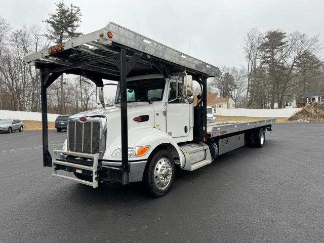 Lot #2426096080 2022 PETERBILT 337 salvage car