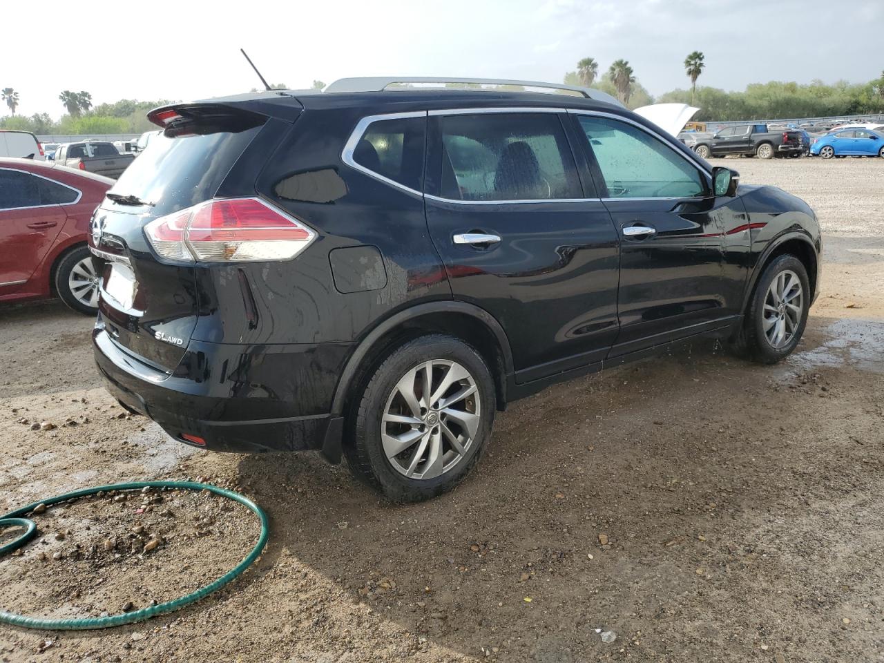 2015 Nissan Rogue S vin: 5N1AT2MV8FC828376