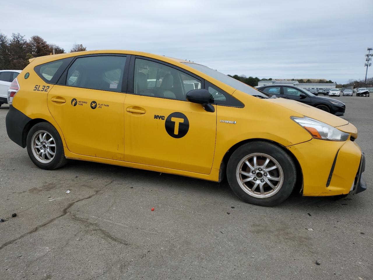 2016 Toyota Prius V vin: JTDZN3EUXGJ047353