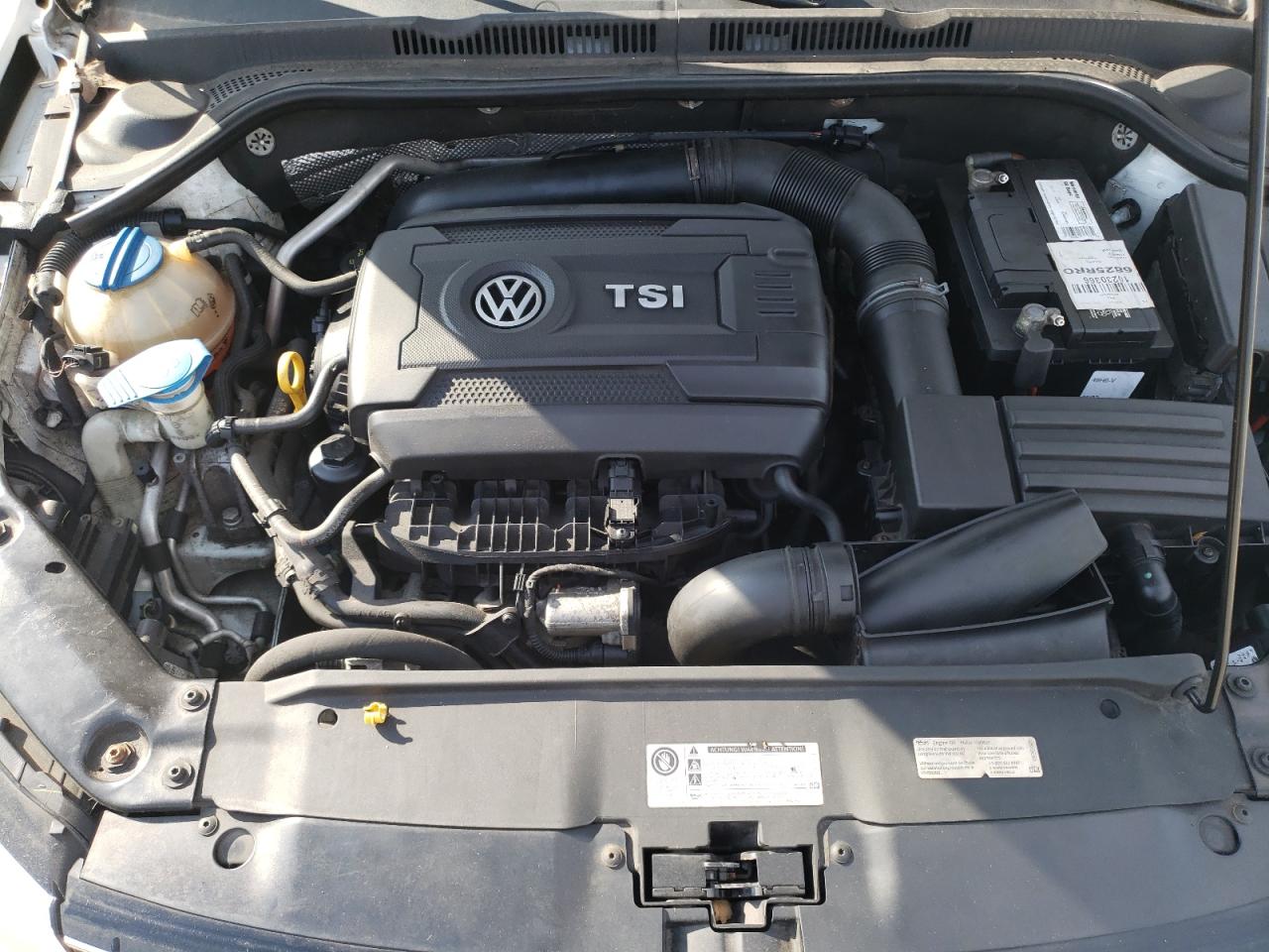 3VWD17AJ7FM338416 2015 Volkswagen Jetta Se