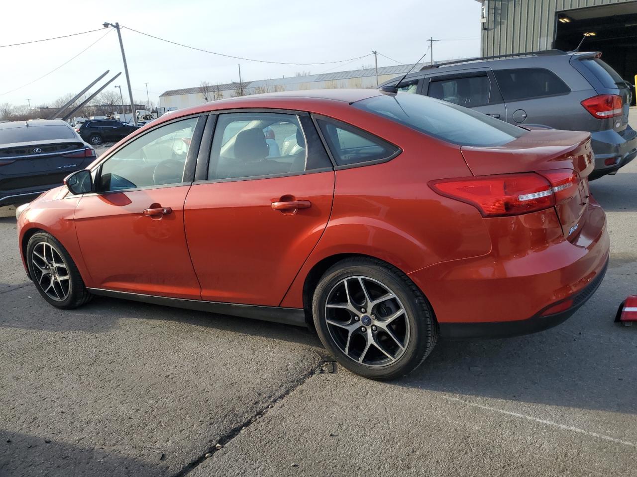 1FADP3FEXJL245900 2018 Ford Focus Se