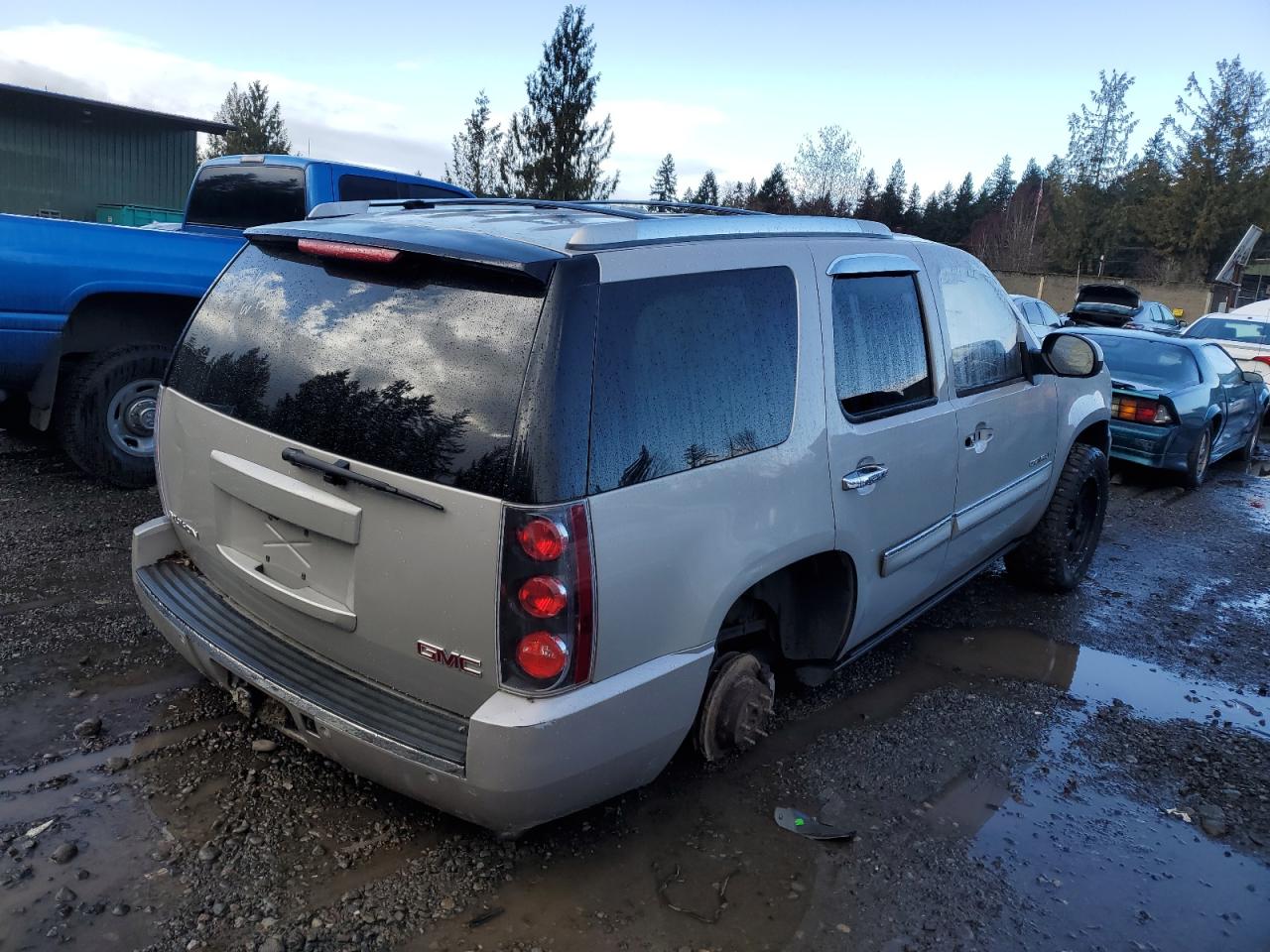 1GKFK63837J346352 2007 GMC Yukon Denali