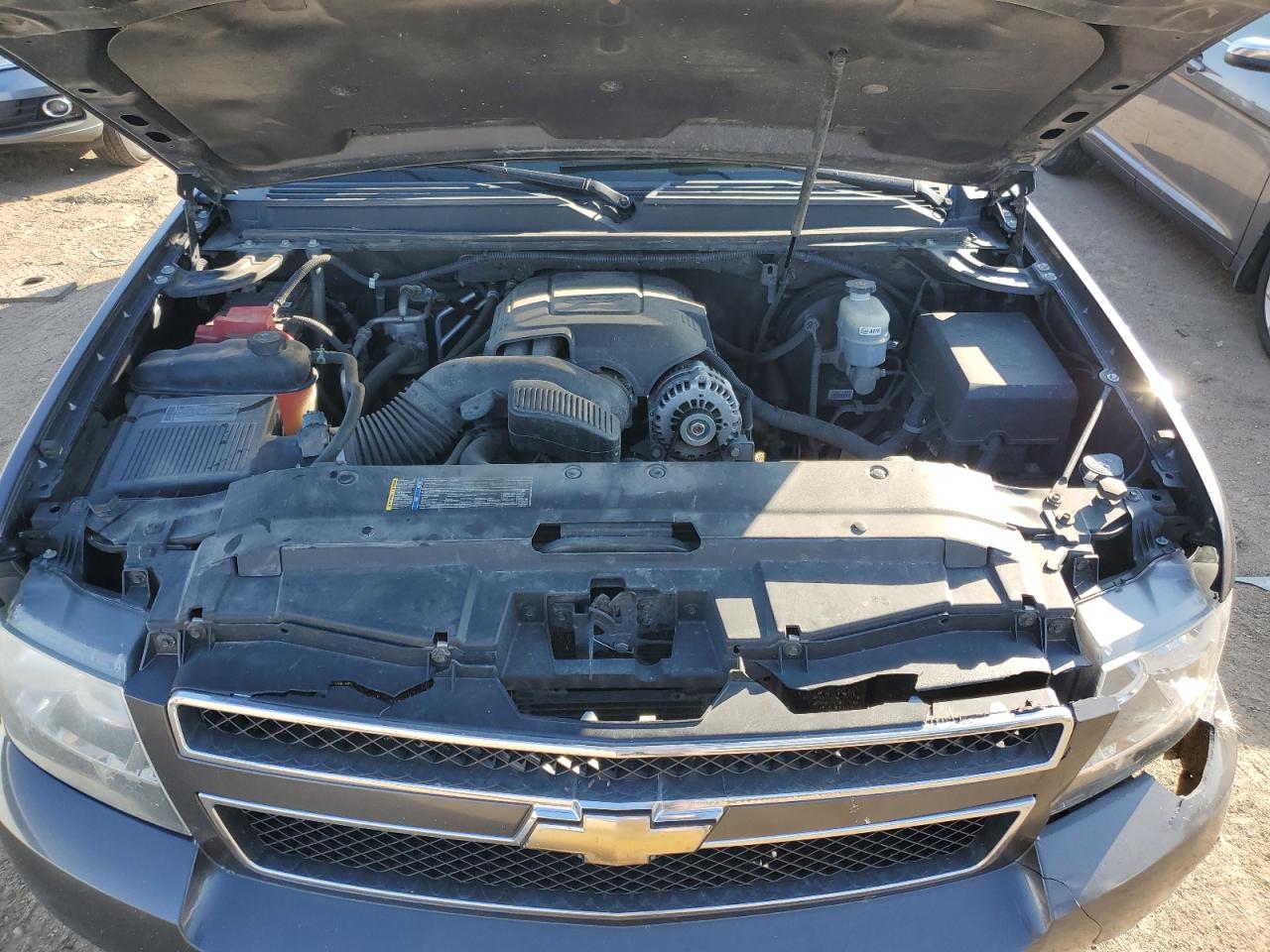 1GNUKJE3XAR253755 2010 Chevrolet Suburban K1500 Lt