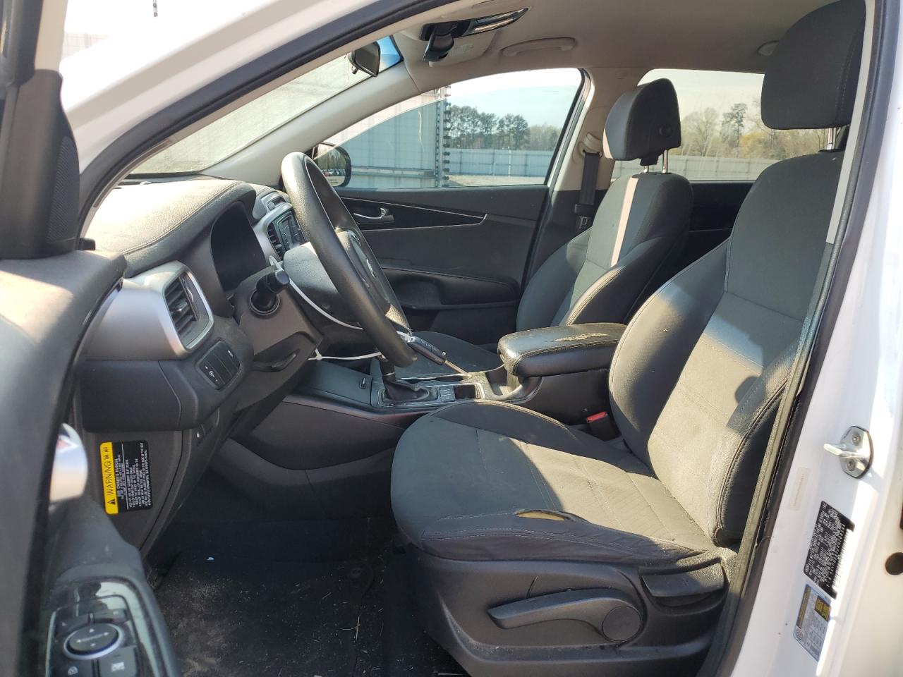 5XYPGDA52HG288394 2017 Kia Sorento Lx