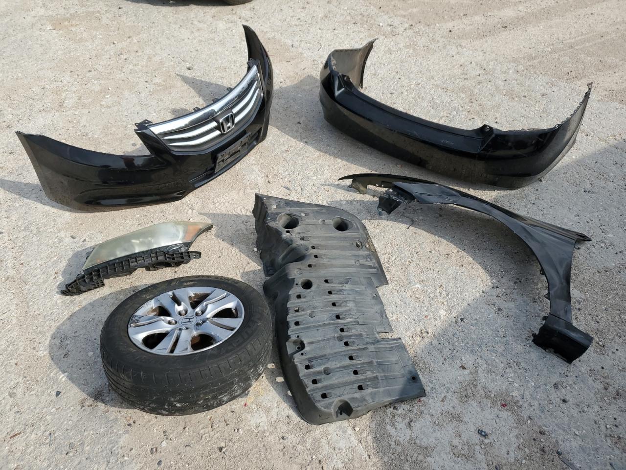 1HGCP2F42BA075330 2011 Honda Accord Lxp