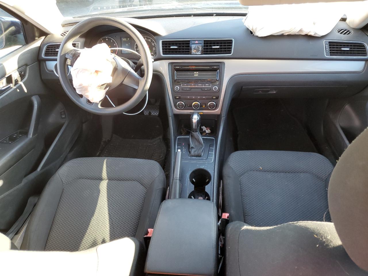 1VWAP7A34CC067041 2012 Volkswagen Passat S