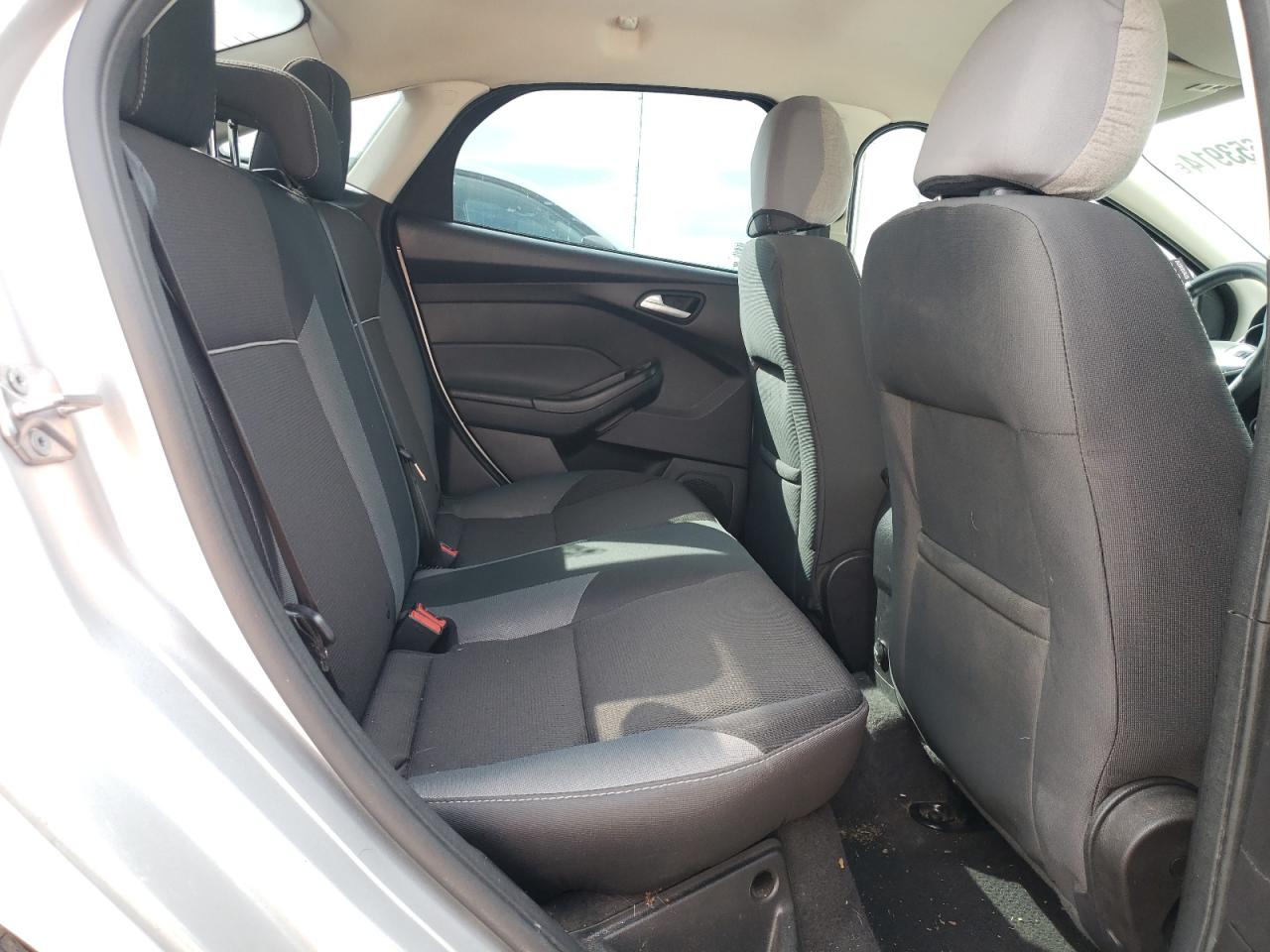 1FADP3F23EL389011 2014 Ford Focus Se
